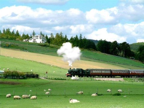 train dans les highlands écossais