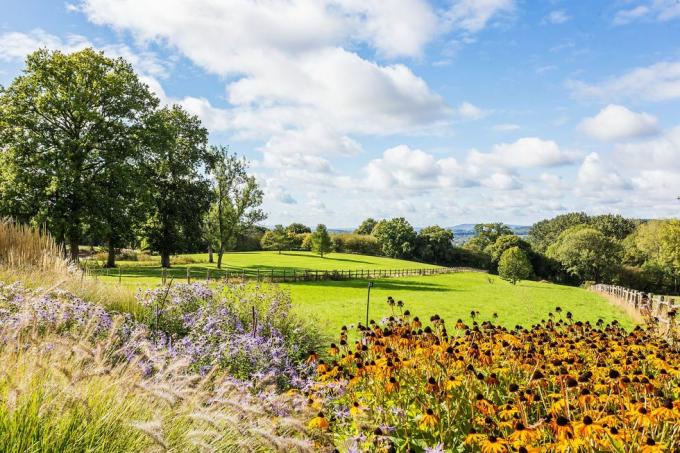 grange convertie à vendre dans le surrey