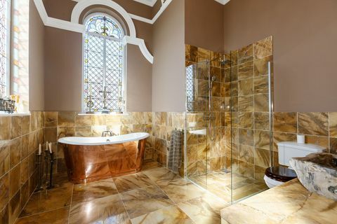 La Chapelle - Harrogate - salle de bain - Strutt & Parker