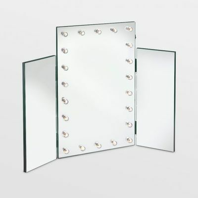 Miroir à trois volets avec lumières LED chaudes