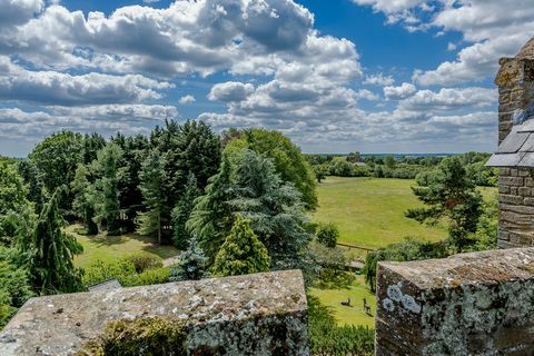 Château d'eau converti dans le Hertfordshire à vendre