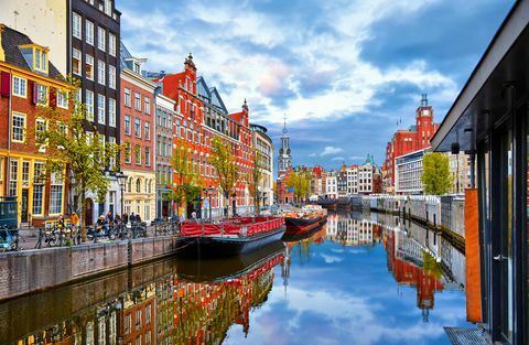 Canal à Amsterdam Pays-Bas maisons rivière Amstel