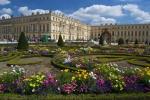 Un hôtel arrive au château de Versailles