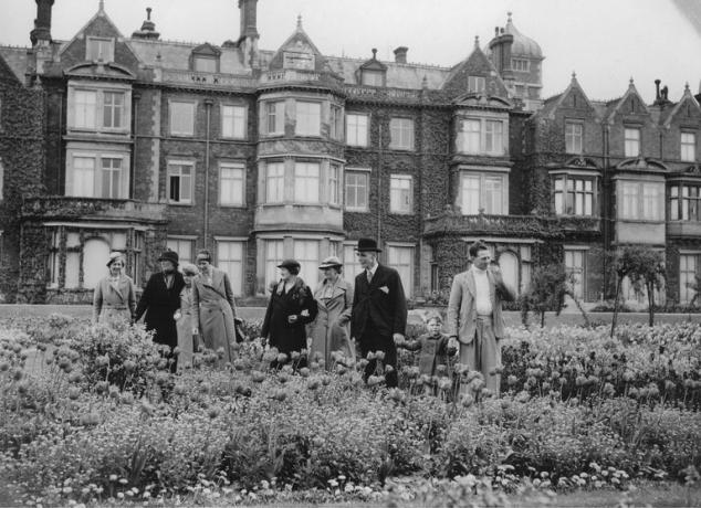 Photographie, Hospice, Château, Immeuble, Demeure seigneuriale, Noir et blanc, Manoir, Hôtel particulier, Histoire, Propriété, 