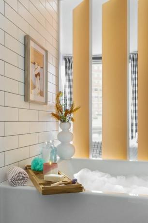 La salle de bain à la cachette de `` restaurer '' homegoods à New York City
