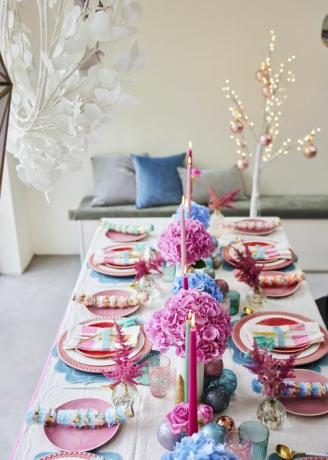 tendance décoration de table de noël pastels pour adultes