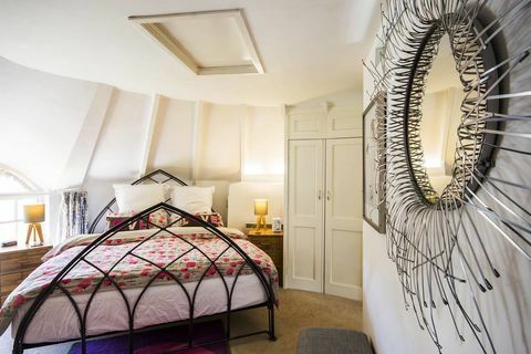 Round House East - Sawday's - chambre