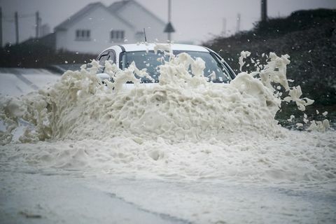 L'ouragan Ophelia frappe le Royaume-Uni