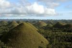 Les Chocolate Hills aux Philippines est votre prochaine destination de voyage