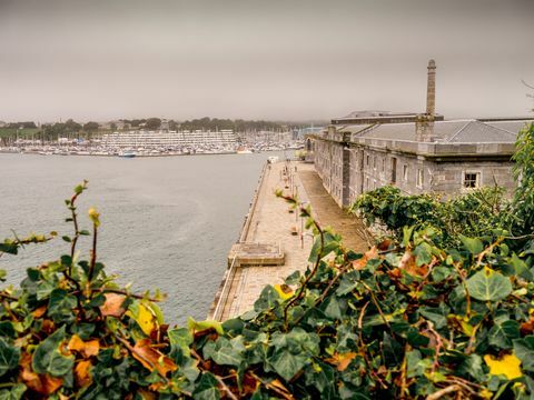 Photo de la cour royale de William Marina de Plymouth