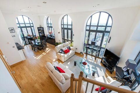 Flat 6, Shenley Tower - Savills - salon