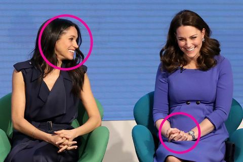 Meghan Markle et Kate Middleton en riant