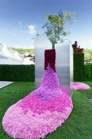 Bull Ring Gate au Chelsea Flower Show oeillets violet ombre