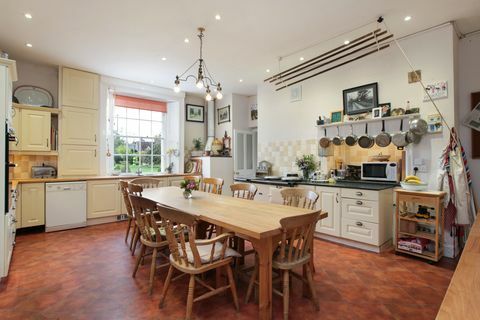 Portman Lodge - Durweston - Dorset - cuisine - Savills