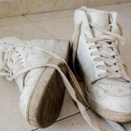 comment nettoyer les chaussures blanches