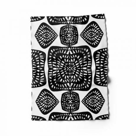 torchon design rochelle porter avec motif noir et blanc