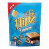 Flipz vient de sortir des bretzels recouverts de S'mores et ils sont garnis d'un filet de guimauve