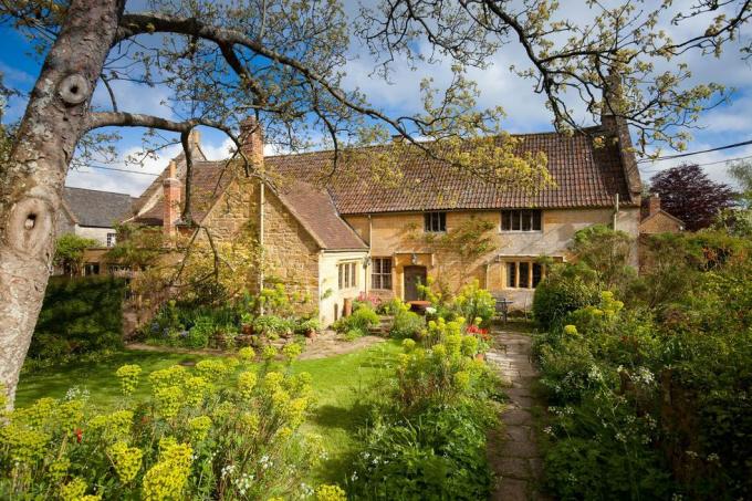 manoir de East Lambrook avec de célèbres jardins de cottages à vendre dans le Somerset