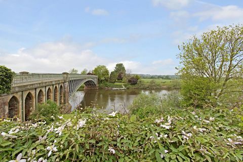 The Toll House - jardin - vue sur le pont Mythe - Savills