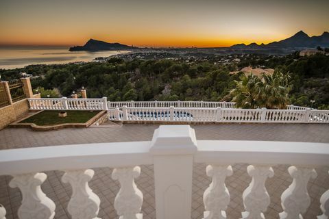 Coucher de soleil à la villa espagnole