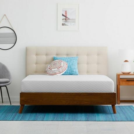 Matelas en mousse à mémoire de forme moyenne de 8 pouces