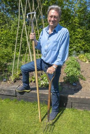 alan titchmarsh lance un salon de jardinage itv