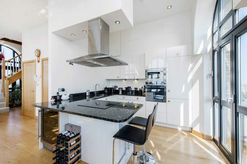 Flat 6, Shenley Tower - Savills - cuisine