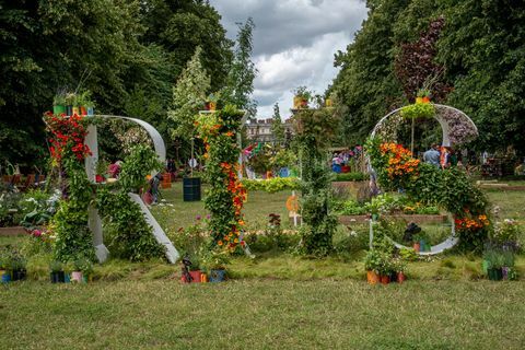 lettres rhs rhs hampton court palace garden festival 2021