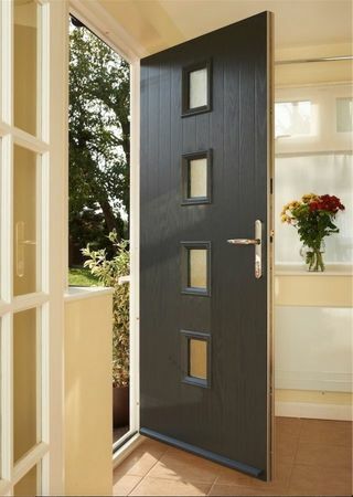 Anglian Home Improvements - porte en composite noir