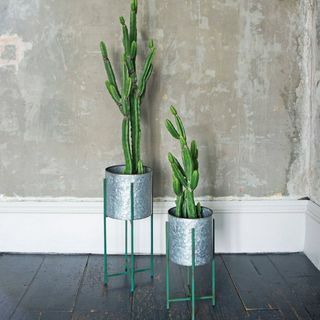 Ensemble de deux supports de plantes ronds en zinc