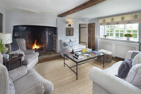 Maison de campagne classée grade II avec de rares marques de sorcière gravées à l'intérieur à vendre dans l'Oxfordshire