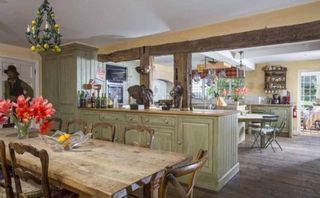 Dunsborough Park - Surrey - cuisine - Savills