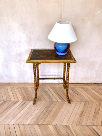 Table en bambou écaille de tortue du XIXe siècle, par annamh living, disponible chez narchie