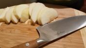 Le couteau de chef de 15 $ de Chrissy Teigen fonctionne aussi bien que ceux qui sont 3x plus chers
