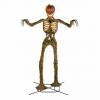 Le squelette de 12 pieds de Home Depot est de retour pour Halloween, et il a apporté son ami citrouille d'enfer