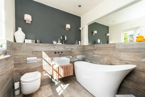 Salle de bain à l'étage