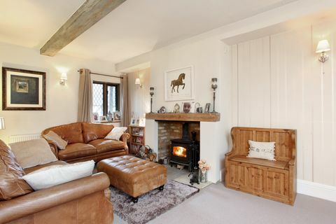 Tower Cottage - Surrey - salon - Fine & Country