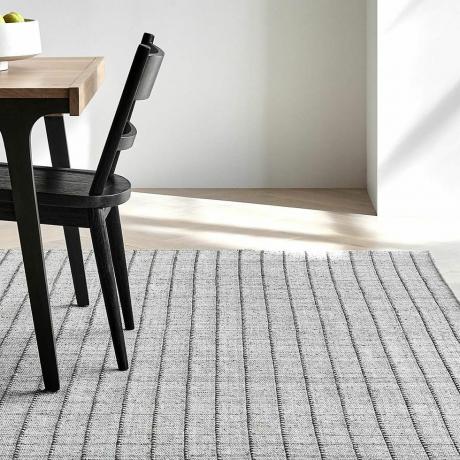 Tapis gris clair tissé à plat rayé Melun