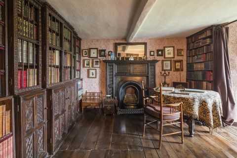 Une vue de la bibliothèque de Townend, Cumbria