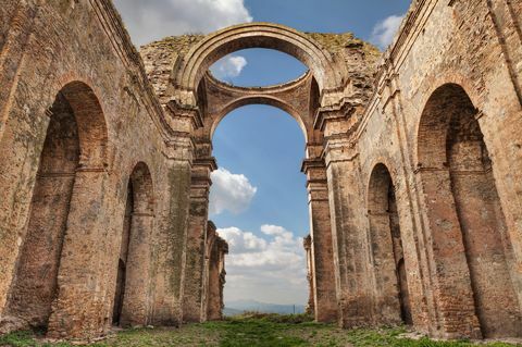 Grottole, Matera, Basilicate, Italie: les ruines de l'ancienne église