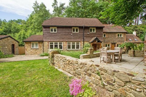 Coachmans Lodge - Surrey - chalet - Savills