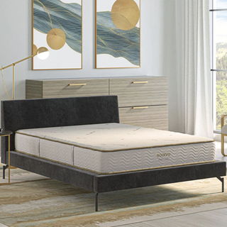 Matelas en mousse moderne Saatva 