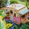Ce nichoir de campeur vintage créera un bien immobilier de premier ordre dans votre jardin