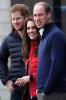 Le prince William, Kate Middleton et le prince Harry embauchent
