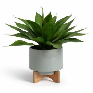 Plante artificielle d'agave dans un pot en céramique avec support