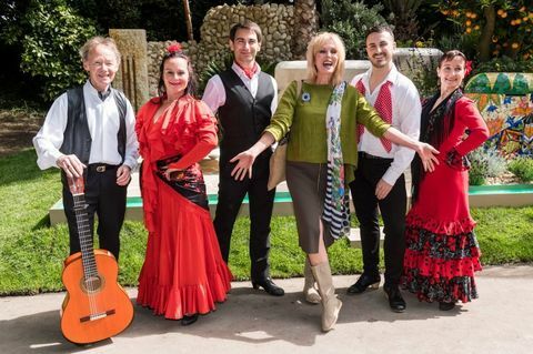 Viking Cruises Serenades Chelsea Flower Show avec la culture espagnole - Joanna Lumley