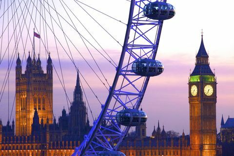 London Eye au crépuscule avec Big Ben en arrière-plan