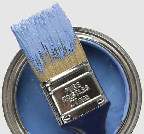 pinceau et peinture bleue