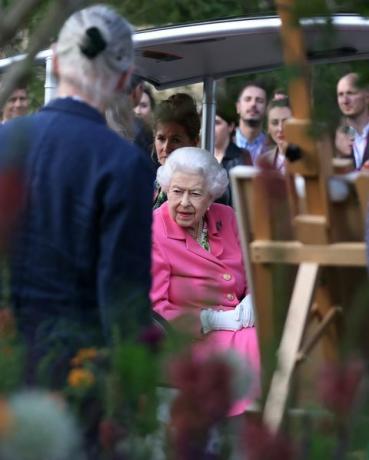 la reine arrive au chelsea flower show 2022