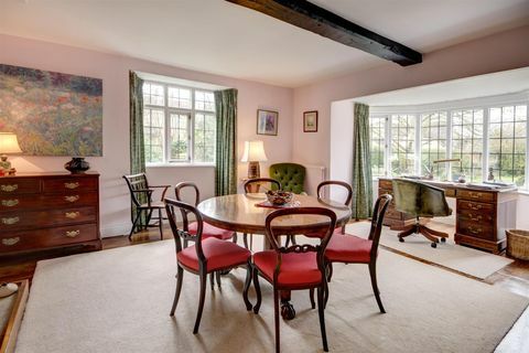 Espace salle à manger avec bureau